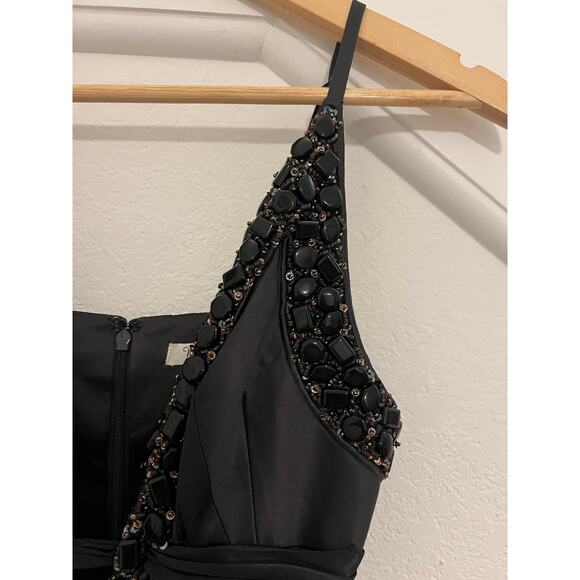 Mandalay Embellished Evening Cocktail Dress Womens 4 Glam Event Party Black Gala - Picture 9 of 15